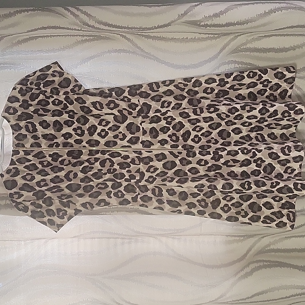 Dress - Picture 3 of 4